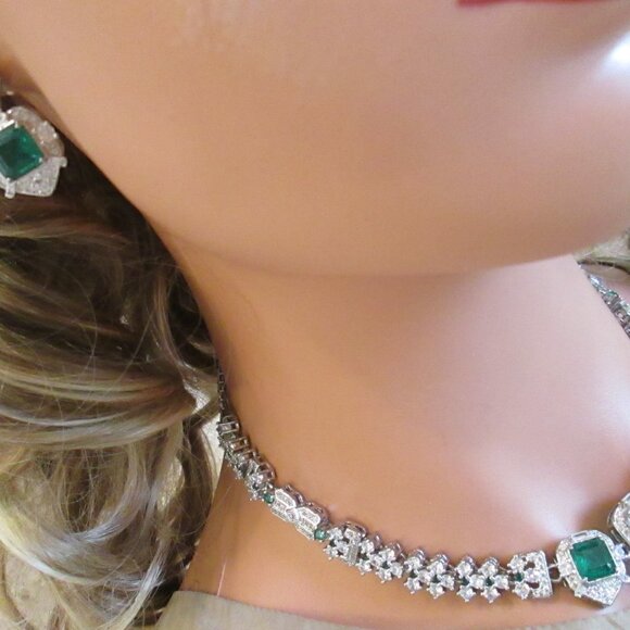 EMERALD GEMSTONE18k WHITE GOLD OVER SPLENDID NECKLACE EARRING SET - Picture 7 of 9